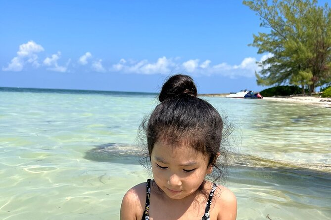 Avoid the crowd book your Private Stingraycity Charter today - Guides, safety, and the family factor