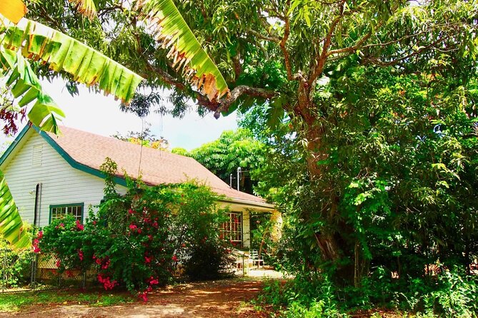 CaymanVisitor Hide & Seek GeoTour Self-Drive Tour - A passport gives the hunt a useful goal