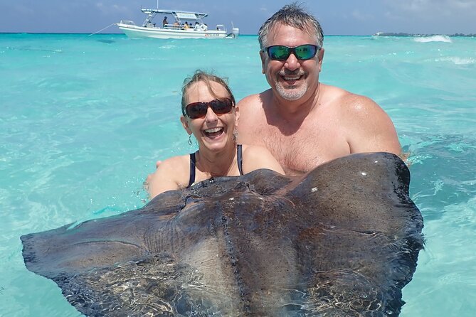 (Family owned) Stingray city sandbar, Starfish Beach & Snorkeling - Pickup from George Town and the ride to the marina