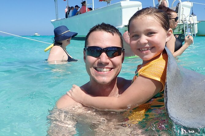 Grand Cayman Half-Day Private Charter - Stingray City: the main event