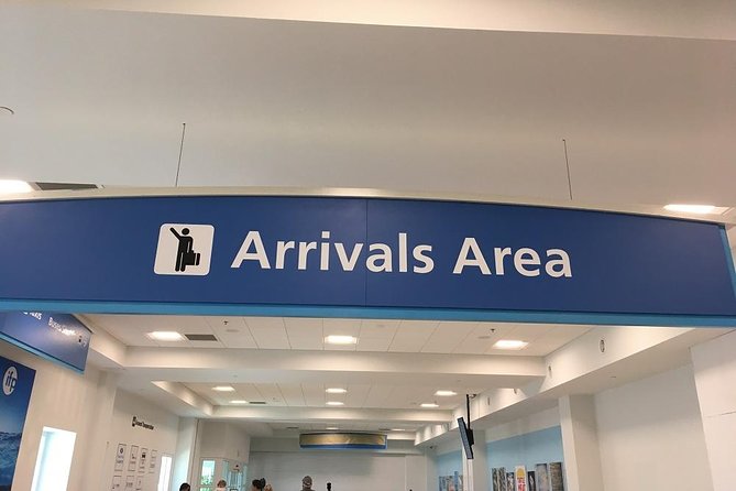 Grand Cayman Shared Airport Transfer - Arriving at Owen Roberts Airport without taxi stress
