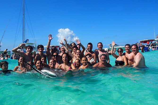 Private 4 hour Catamaran Tour - Stingray City and the famous good-luck kiss