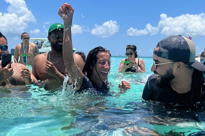 Private Boat Charter in Cayman Islands - A private boat with room for a personal plan