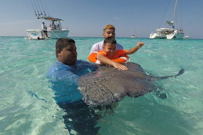 Private Boat Tour in Cayman Islands - Timing, meeting point, and practical details
