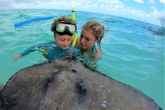 Private Charter 28ft Grady White. Stingrays, Snorkeling, Starfish - Why a private charter works well in Grand Cayman