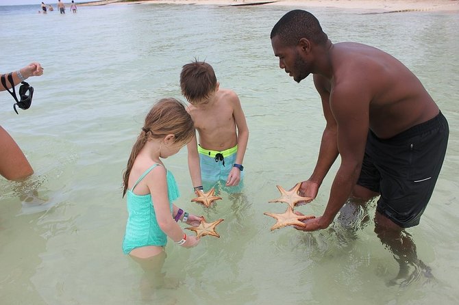 Private Half Day Stingray City, Snorkeling and Starfish Beach Tour - Onboard Comfort and What to Bring