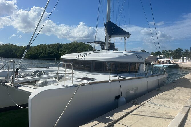 Private Luxury Catamaran Tour to Stingray City and Snorkel - Key details before you book