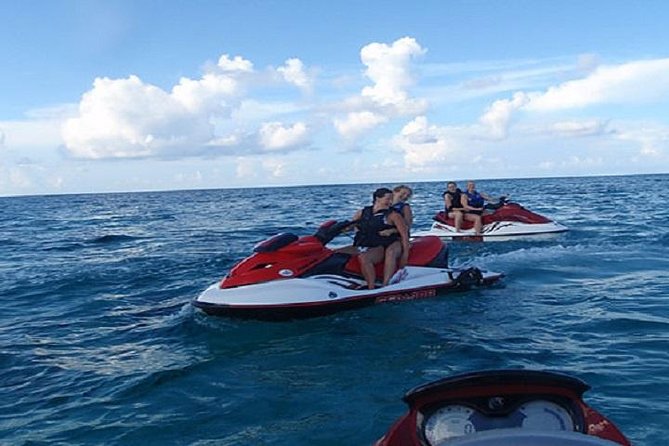 Seven Mile Beach Getaway - Cruise timing is the make-or-break issue