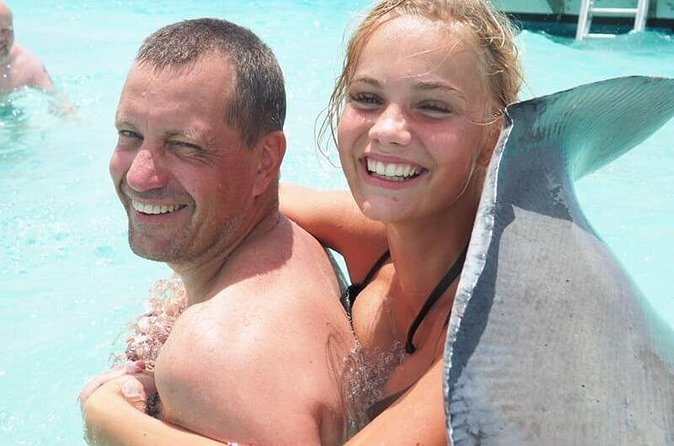 Stingray City and Coral Gardens - Guides, Boats, and the Human Side of the Trip