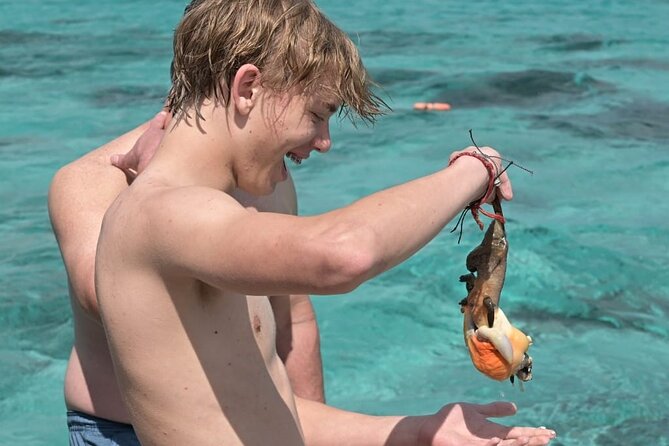 Stingray City and Snorkel Tour With Lunch - The crew makes the difference