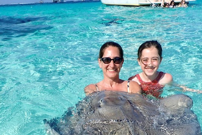 Stingray City Experience Plus One Snorkeling Stop - Why Stingray City is Grand Cayman’s signature water stop