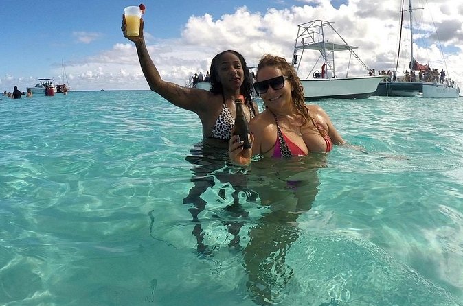 Stingray City Experience Plus Two Snorkeling spots Private Boat - Boat access and comfort details