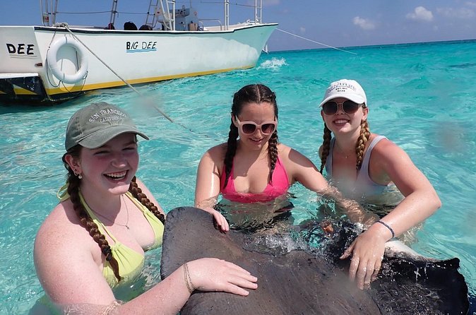 Stingray City Sandbar, Coral Gardens Snorkeling & Star Fish Point - Who will enjoy this Grand Cayman excursion