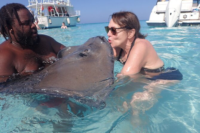 Stingray City, Star fish Point and Snorkeling Private Boat Tour - Guides who make families feel at ease