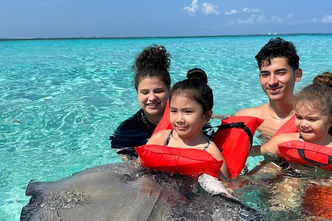 StingrayCity ,Coral Garden & Starfish Tour. - How the crew shapes the day