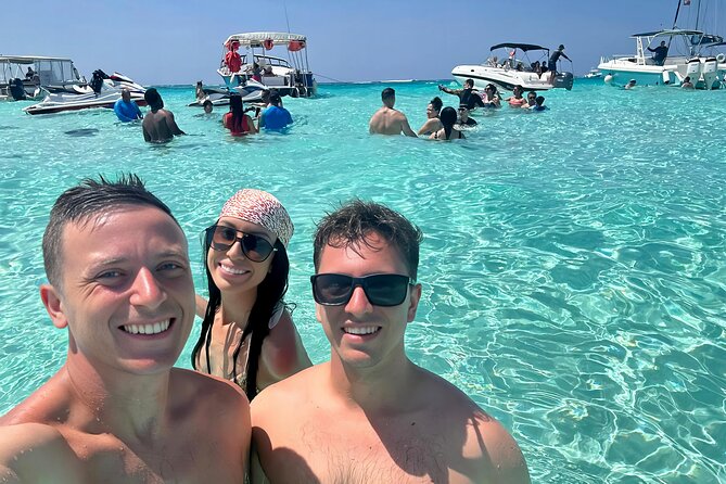StingrayCity ,Coral Garden & Starfish Tour. - Boat size, crowds, and what small group really means